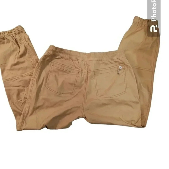 Mountain hardwear pants - Picture 2 of 3